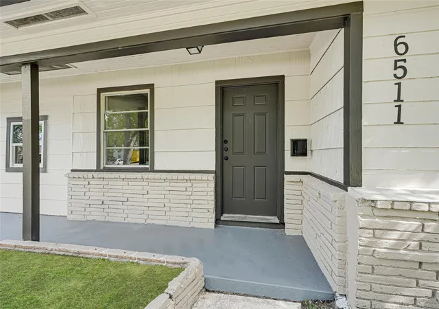 Photo 2 of Single family home for sale at 6511 Belmark St, Houston, TX 77087 | MLS# 5206722 | Listing updated on 2026-10-07
