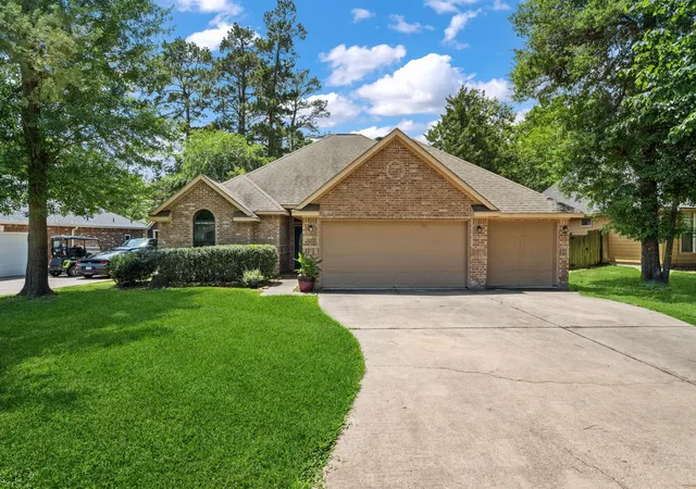 Photo 1 of Single family home for sale at 12295 Pegasus Dr, Willis, TX 77318 | MLS# 71951042 | Listing updated on 2026-08-22