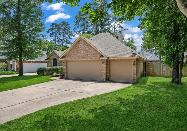 Photo 3 of Single family home for sale at 12295 Pegasus Dr, Willis, TX 77318 | MLS# 71951042 | Listing updated on 2026-08-22