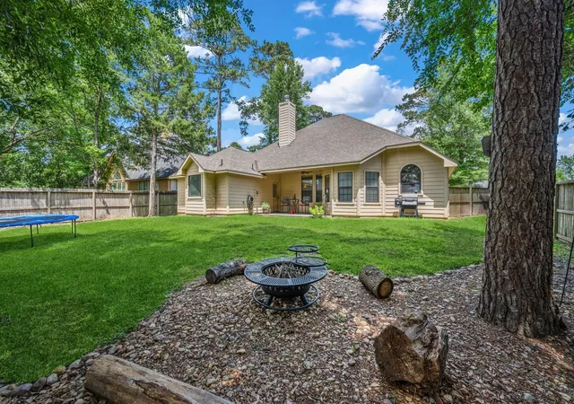 Photo 4 of Single family home for sale at 12295 Pegasus Dr, Willis, TX 77318 | MLS# 71951042 | Listing updated on 2026-08-22