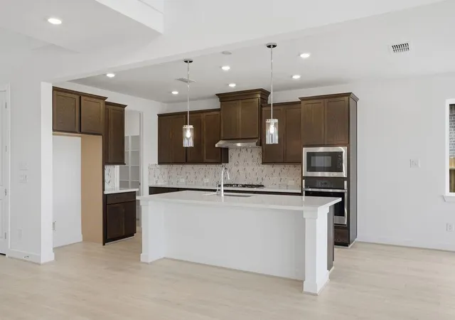 Photo 2 of Single family home for sale at 21638 Bluewood Hvn Dr, Cypress, TX 77433 | MLS# 33029436 | Listing updated on 2026-09-20