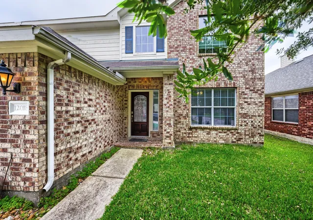 Photo 2 of Single family home for sale at 12018 Back Bay Ridge Way, Houston, TX 77089 | MLS# 8089531 | Listing updated on 2026-09-04