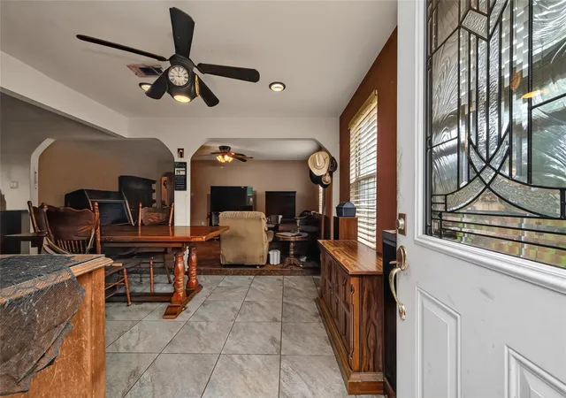 Photo 4 of Single family home for sale at 141 Town And Country Dr, Huntsville, TX 77320 | MLS# 51803345 | Listing updated on 2026-09-04