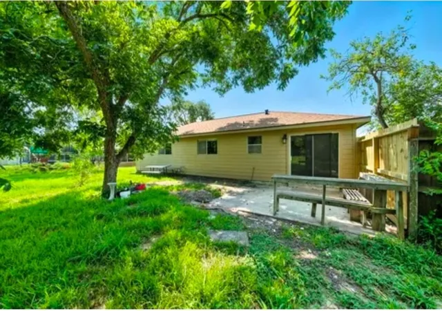 18th image of 4803 28th St E, Dickinson, TX 77539 | MLS# 33006444