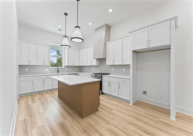 2nd image of 4129 De George St, Houston, TX 77009 | MLS# 25597205