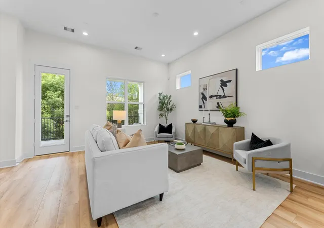 5th image of 4129 De George St, Houston, TX 77009 | MLS# 25597205