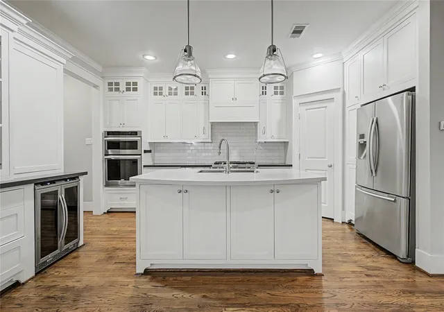 Photo 4 of Single family home for sale at 1322 Tulane St, Houston, TX 77008 | MLS# 70598061 | Listing updated on 2026-09-16