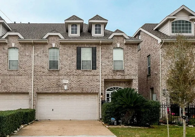 Homes for sale in Houston, TX | 2806 Bering Dr, Houston, TX 77057 | MLS# 29265074