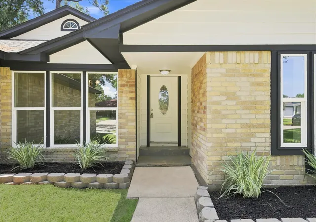 Photo 2 of Sale Pending at 13030 Ellesmere Dr, Houston, TX 77015 | MLS# 94235795 | Listing updated on 2026-09-17