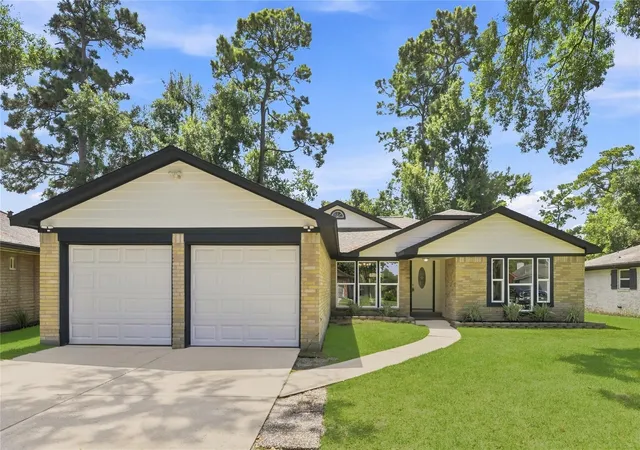 Photo 3 of Sale Pending at 13030 Ellesmere Dr, Houston, TX 77015 | MLS# 94235795 | Listing updated on 2026-09-17