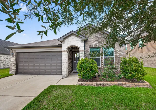 1st image of 2614 Zephyr Ln, Rosenberg, TX 77471 | MLS# 41099448