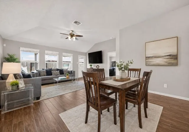 3rd image of 2614 Zephyr Ln, Rosenberg, TX 77471 | MLS# 41099448