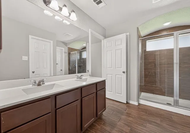 5th image of 2614 Zephyr Ln, Rosenberg, TX 77471 | MLS# 41099448