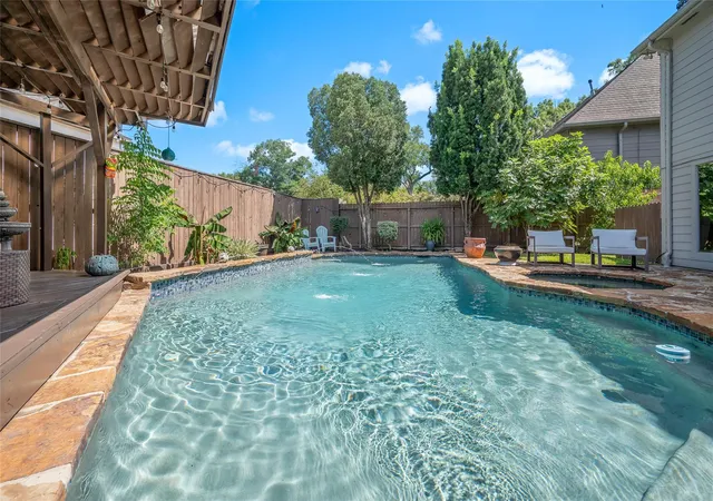 2nd image of 842 Ivy Wall Dr, Houston, TX 77079 | MLS# 75378909