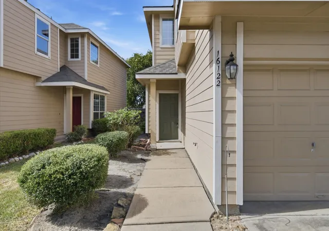 Photo 2 of Townhouse for sale at 16122 Sandy Path Ln, Houston, TX 77084 | MLS# 94035913 | Listing updated on 2026-08-20
