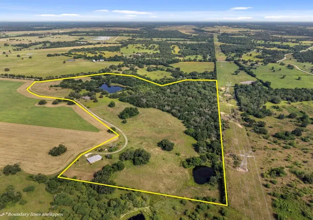 Homes for sale in Hearne, TX | 8128 & 8134 Edge School House Rd, Hearne, TX 77859 | MLS# 79211860
