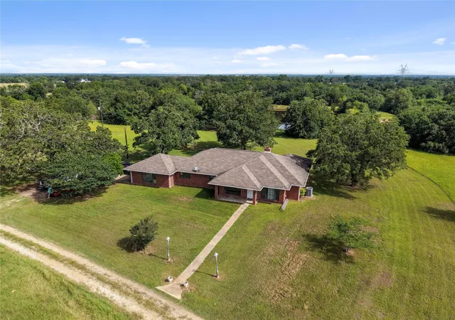 Homes for sale in Hearne, TX | 8128 & 8134 Edge School House Rd, Hearne, TX 77859 | MLS# 79211860