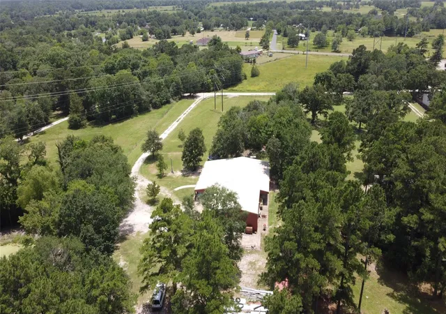 2nd image of 17 Mosley Ln, Huntsville, TX 77320 | MLS# 10261069