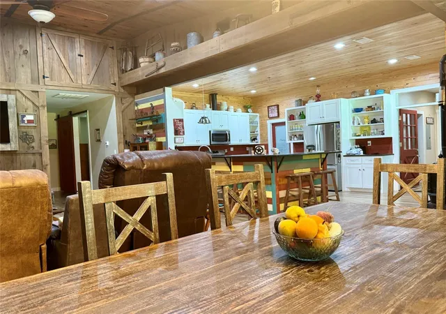 Photo 4 of Single family home for sale at 17 Mosley Ln, Huntsville, TX 77320 | MLS# 10261069 | Listing updated on 2026-09-24