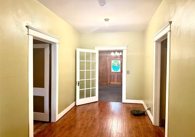 Photo 3 of Single family home for sale at 607 W Fox St, Caldwell, TX 77836 | MLS# 50423216 | Listing updated on 2026-09-26