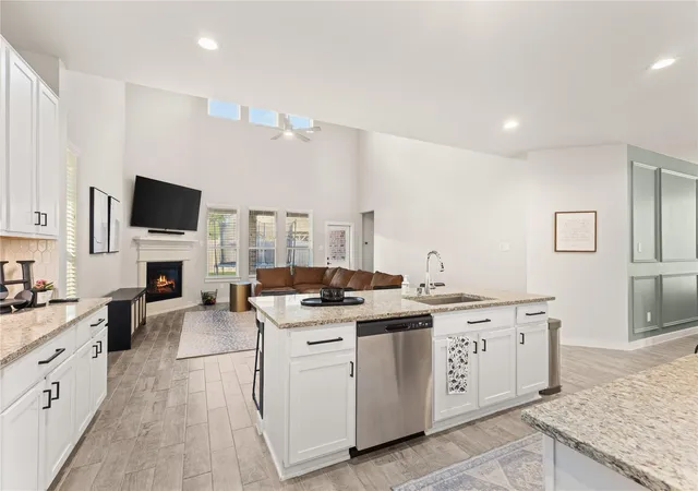 Photo 3 of Single family home for sale at 1831 Cypress Cyn Trl, Conroe, TX 77301 | MLS# 61299538 | Listing updated on 2026-09-20