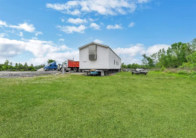 5th image of 1369 County Road 486, Dayton, TX 77535 | MLS# 82143550
