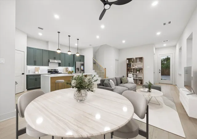 5th image of 969 Highland Light Lane, Houston, TX 77091 | MLS# 11108393