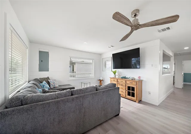 Photo 3 of Single family home for sale at 21623 Zachary, Galveston, TX 77554 | MLS# 74656361 | Listing updated on 2026-03-02