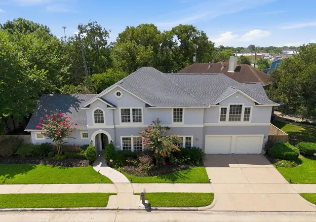 Photo 1 of Single family home for sale at 4042 Glen Cvs Dr, Houston, TX 77021 | MLS# 17143630 | Listing updated on 2026-09-09
