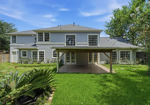 Photo 3 of Single family home for sale at 4042 Glen Cvs Dr, Houston, TX 77021 | MLS# 17143630 | Listing updated on 2026-09-09