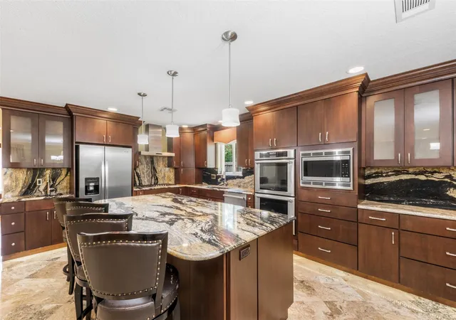Photo 4 of Single family home for sale at 2214 Lakeville Dr, Kingwood, TX 77339 | MLS# 86946139 | Listing updated on 2026-09-06