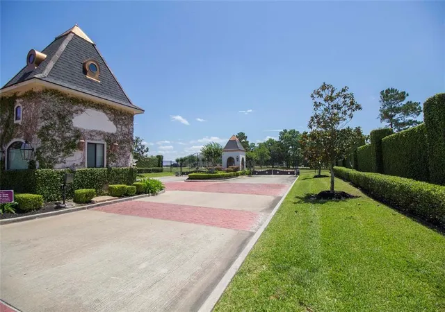 Photo 3 of Land for sale at 10928 Dauphine St, Willis, TX 77318 | MLS# 39701435 | Listing updated on 2026-09-17