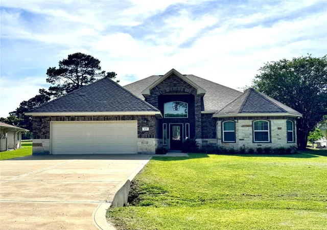 Photo 1 of Single family home for sale at 105 Coral Gables, Trinity, TX 75862 | MLS# 93917145 | Listing updated on 2026-05-31