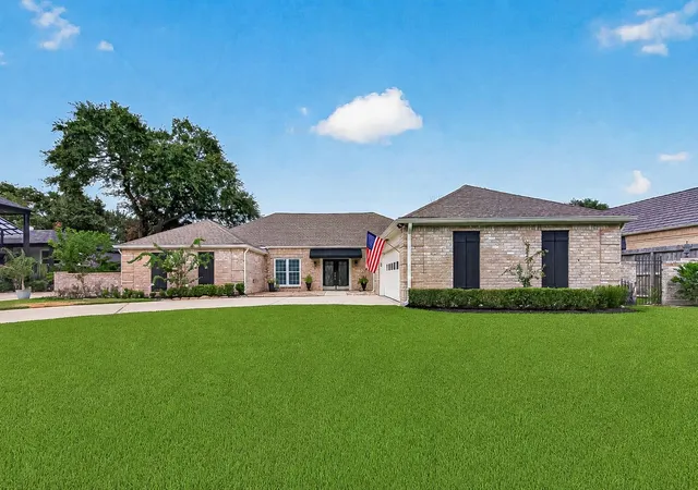 1st image of 822 Merrick Dr, Sugar Land, TX 77478 | MLS# 85863140