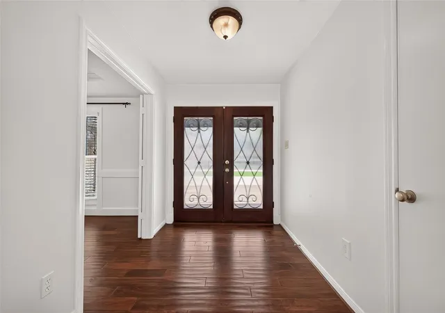 3rd image of 822 Merrick Dr, Sugar Land, TX 77478 | MLS# 85863140