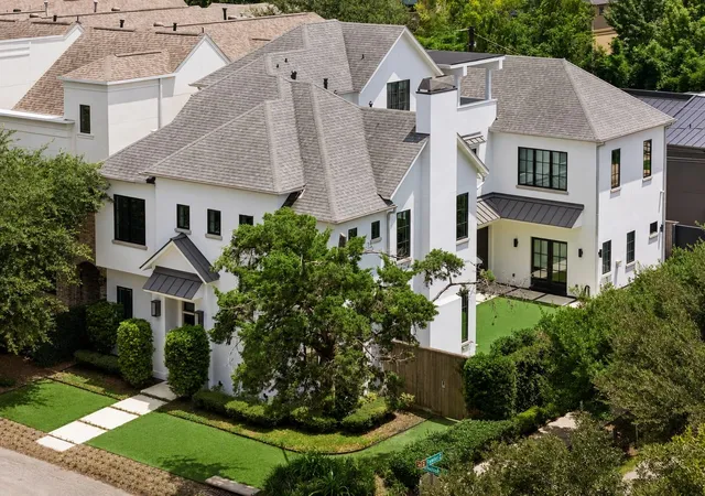 Photo 1 of Single family home for sale at 4521 Blossom St, Houston, TX 77007 | MLS# 47432400 | Listing updated on 2026-09-12