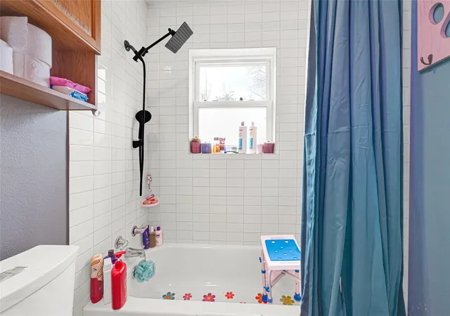 5th image of 1008 E Houston St, Highlands, TX 77562 | MLS# 16042736