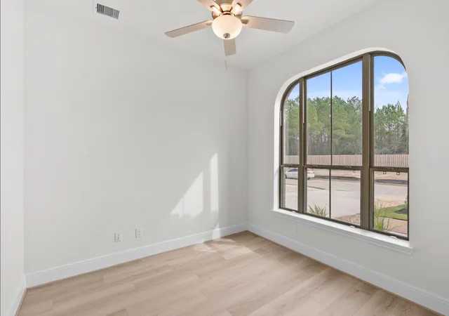 5th image of 32125 Pond Pine Ct, Spring, TX 77386 | MLS# 33155318