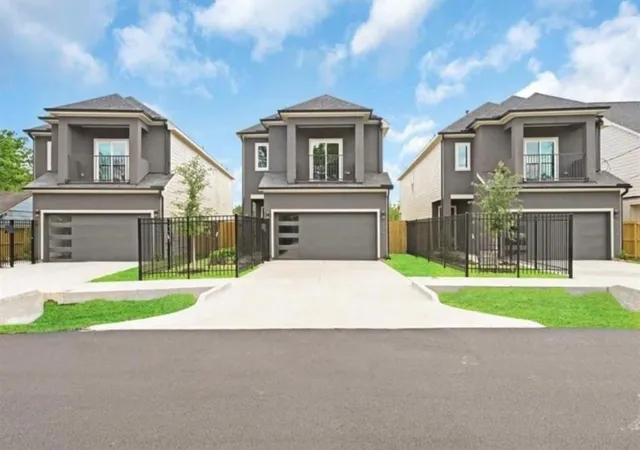 1st image of 4614 Redbud St, Houston, TX 77051 | MLS# 69081165