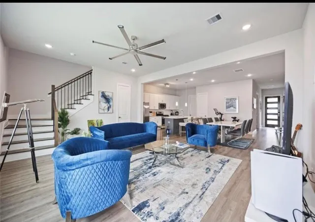 3rd image of 4614 Redbud St, Houston, TX 77051 | MLS# 69081165