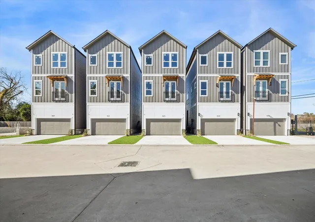5th image of 5637 Azores, Houston, TX 77091 | MLS# 17914994