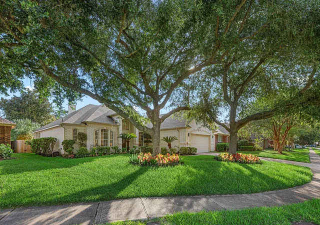 2nd image of 1807 Spreading Bough Ln, Richmond, TX 77406 | MLS# 33276759