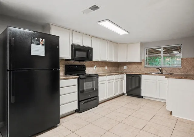 Photo 3 of Single family home for sale at 5219 Cairnleigh Dr, Houston, TX 77084 | MLS# 59678837 | Listing updated on 2026-07-30