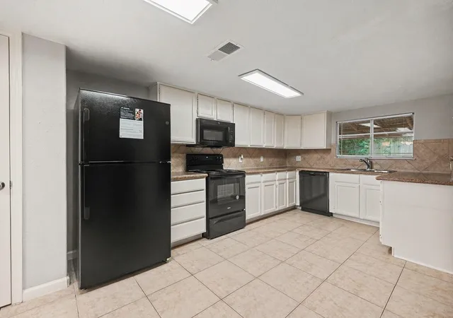 Photo 4 of Single family home for sale at 5219 Cairnleigh Dr, Houston, TX 77084 | MLS# 59678837 | Listing updated on 2026-07-30