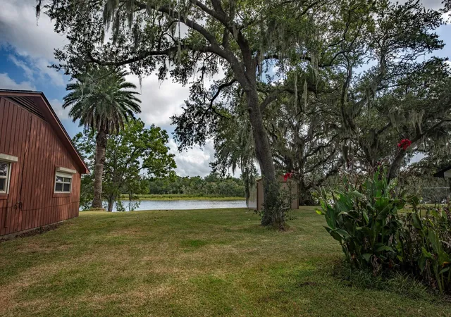 Photo 2 of Single family home for sale at 4611 Rio Dr, Brazoria, TX 77422 | MLS# 51822322 | Listing updated on 2026-09-13