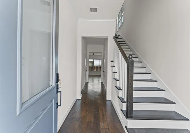 Photo 2 of Single family home for sale at 8806 Hollywood Garden Ln, Houston, TX 77080 | MLS# 5534587 | Listing updated on 2026-07-19