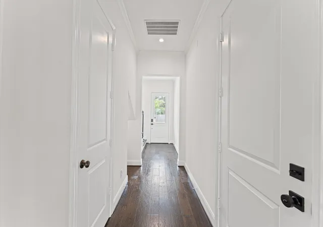 Photo 3 of Single family home for sale at 8806 Hollywood Garden Ln, Houston, TX 77080 | MLS# 5534587 | Listing updated on 2026-07-19