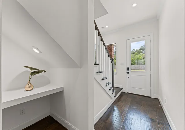 Photo 3 of Single family home for sale at 8806 Hollywood Garden Ln, Houston, TX 77080 | MLS# 5534587 | Listing updated on 2026-07-19
