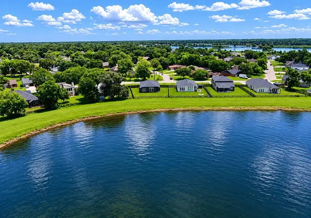 Homes for sale in West Columbia, TX | 307 Twin Lakes Blvd West, West Columbia, TX 77486 | MLS# 37507339