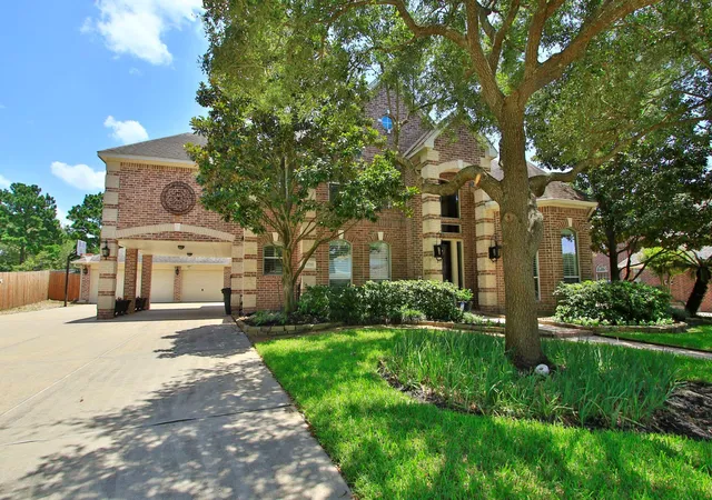 Photo 3 of Single family home for sale at 17331 Fairgrove Park Dr, Houston, TX 77095 | MLS# 88987514 | Listing updated on 2026-09-20